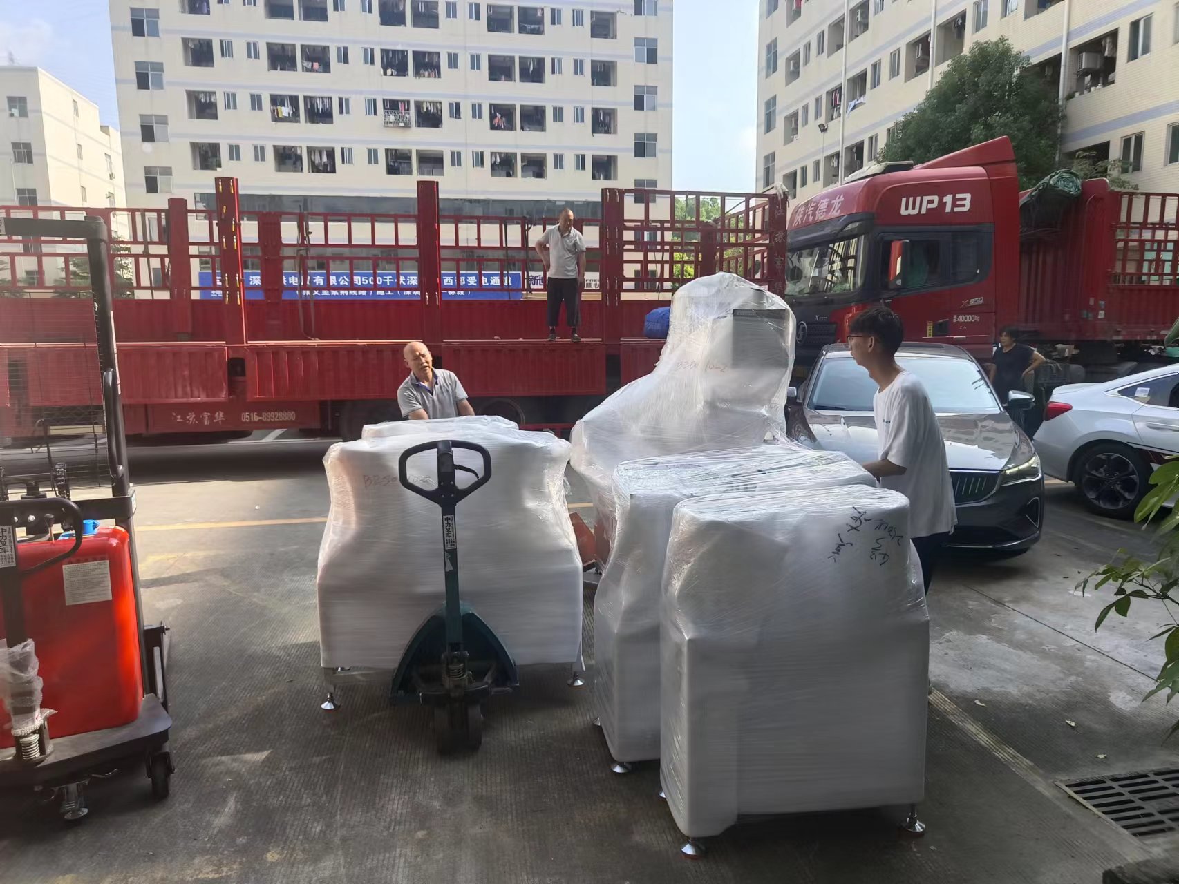  J9国际站备用科技-美东汇成医疗自动化设备今日交付